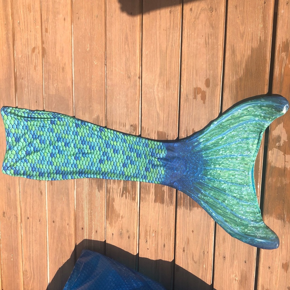 Fun Fun Mermaid Tail WITH monofin